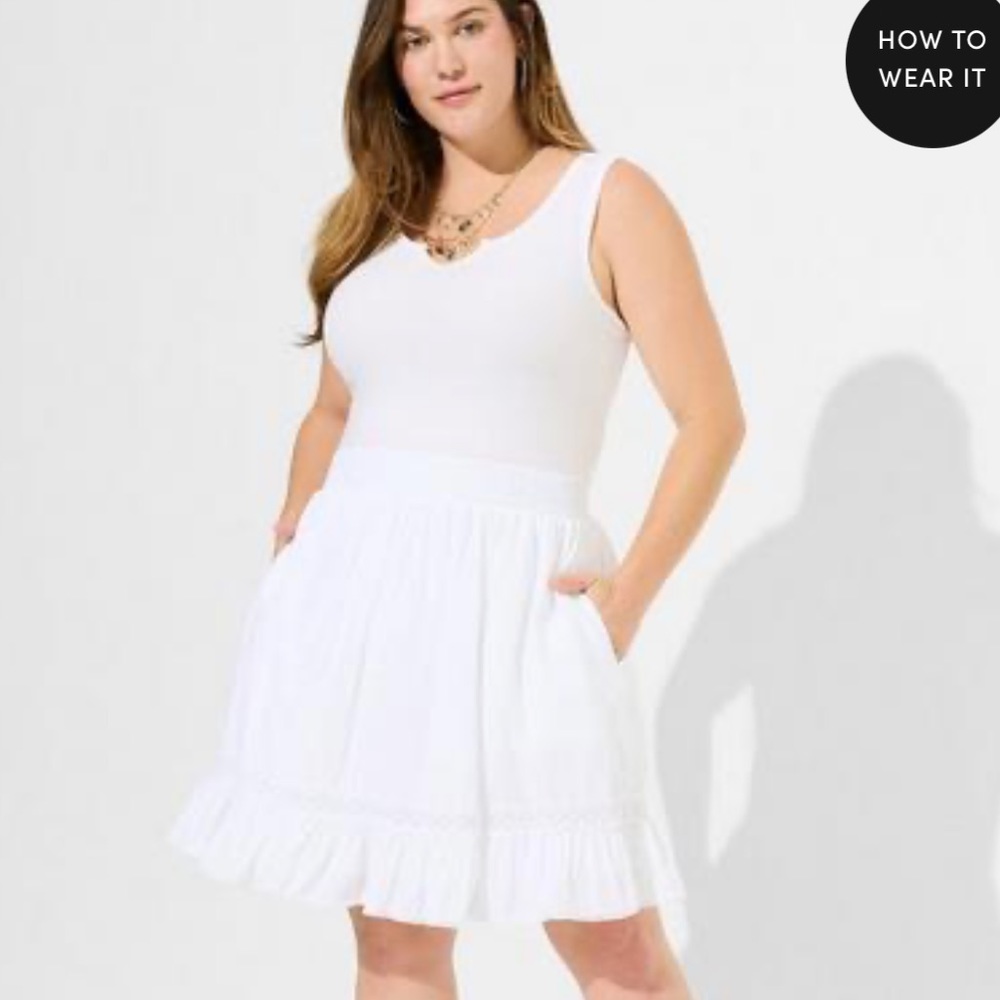 Torrid Size 1 White Mini Voile Crochet Waist Pleat Skirt NWT
